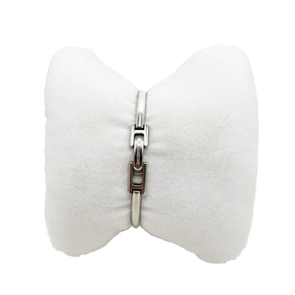 Gucci Watch 1900L 19mm Women's Silver and Grey with Box - Picture 5 of 8